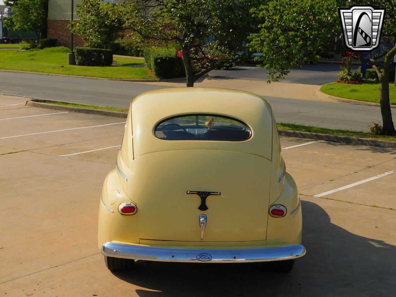 1942 Ford Super Deluxe