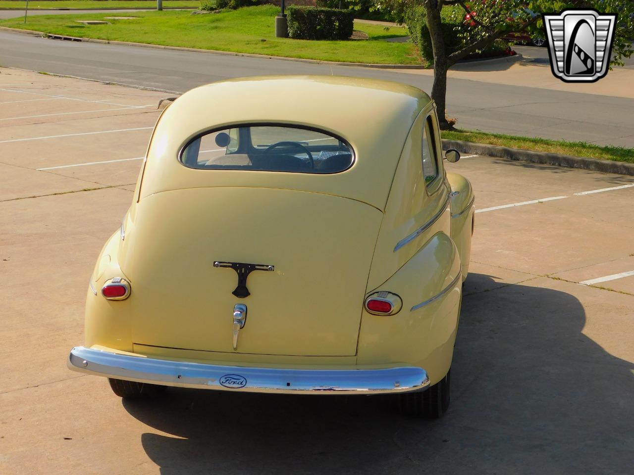 1942 Ford Super Deluxe