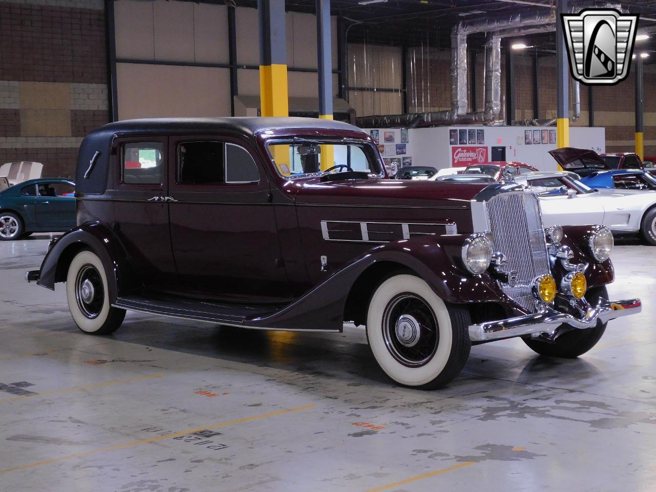 1935 Pierce-Arrow 845