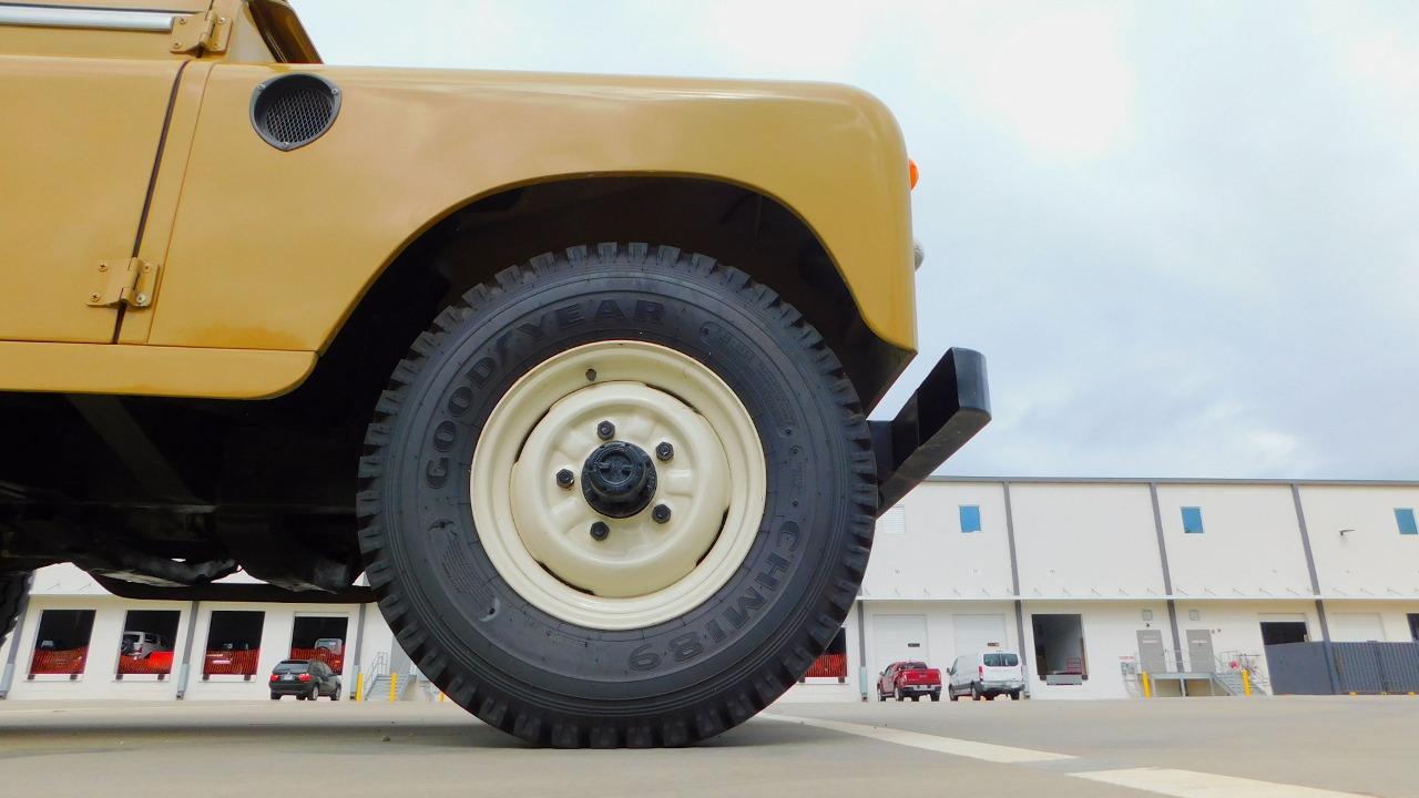 1979 Land Rover Santana