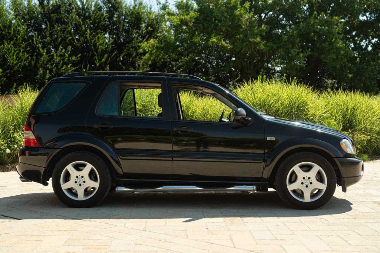 2000 Mercedes - Benz ML 55 AMG