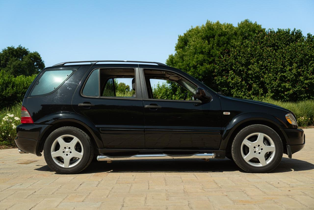 2000 Mercedes - Benz ML 55 AMG