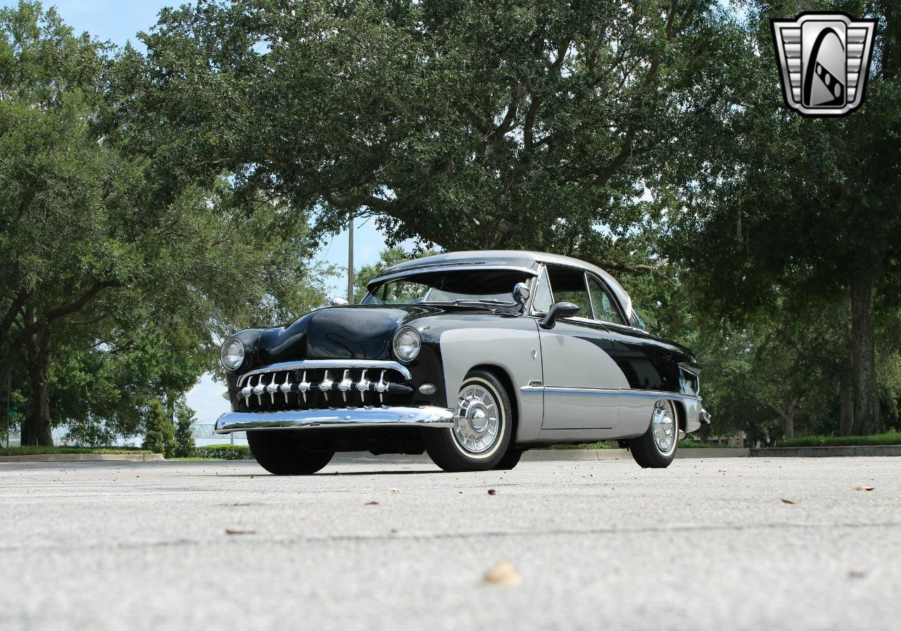 1951 Ford Victoria