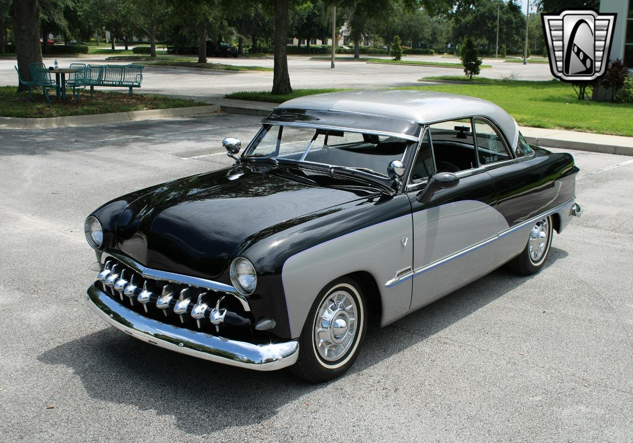 1951 Ford Victoria