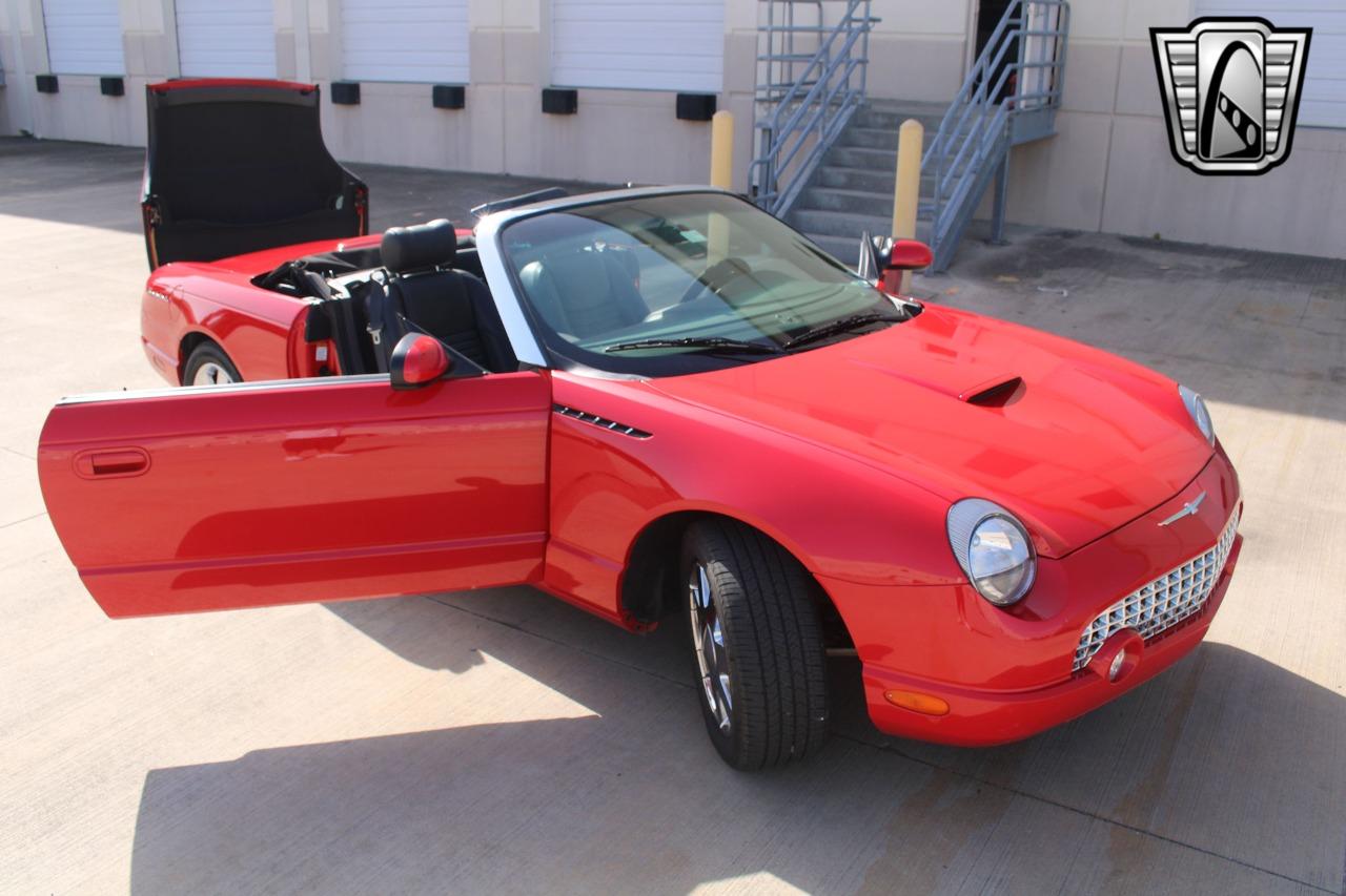 2002 Ford Thunderbird