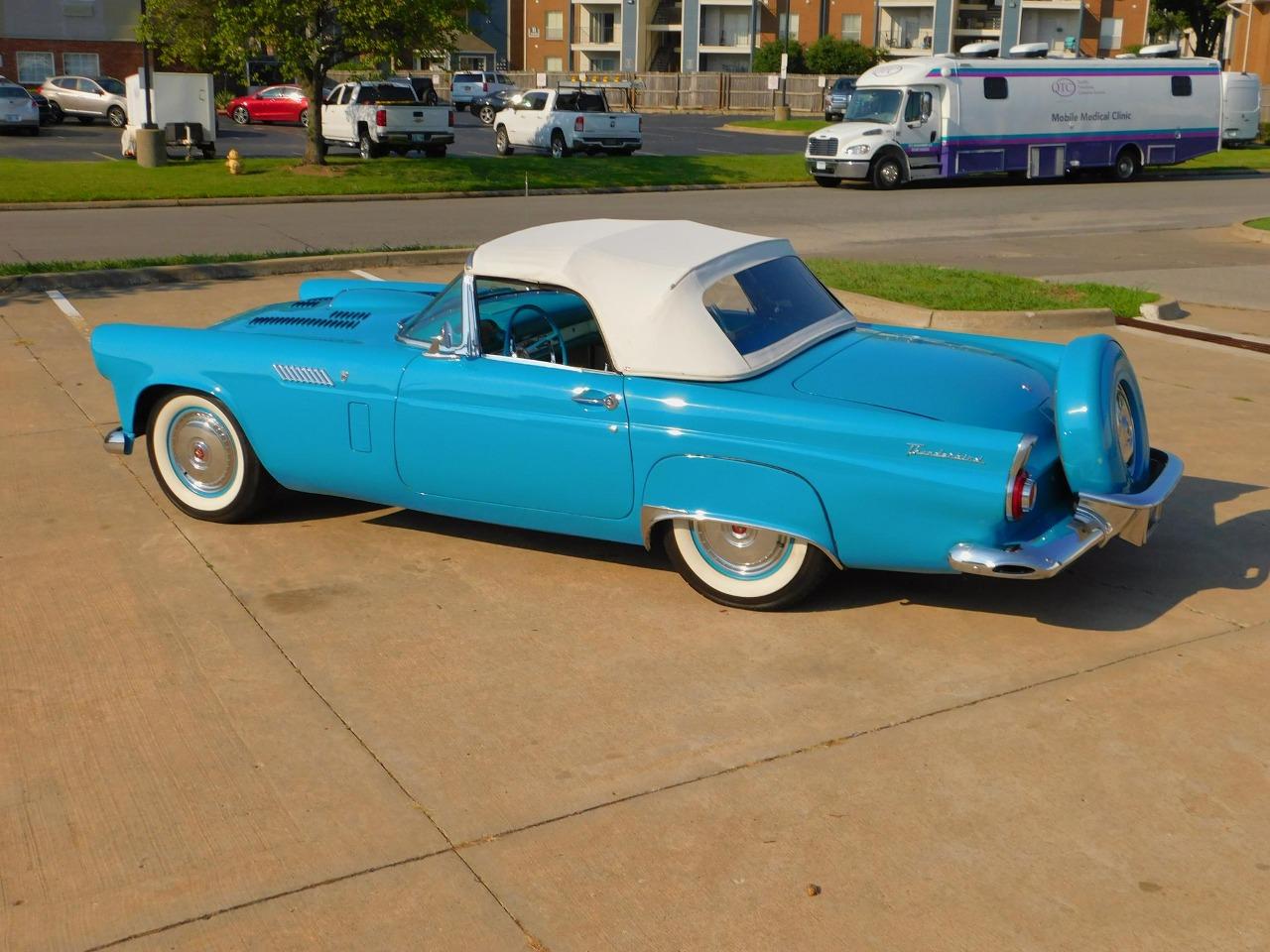 1956 Ford Thunderbird