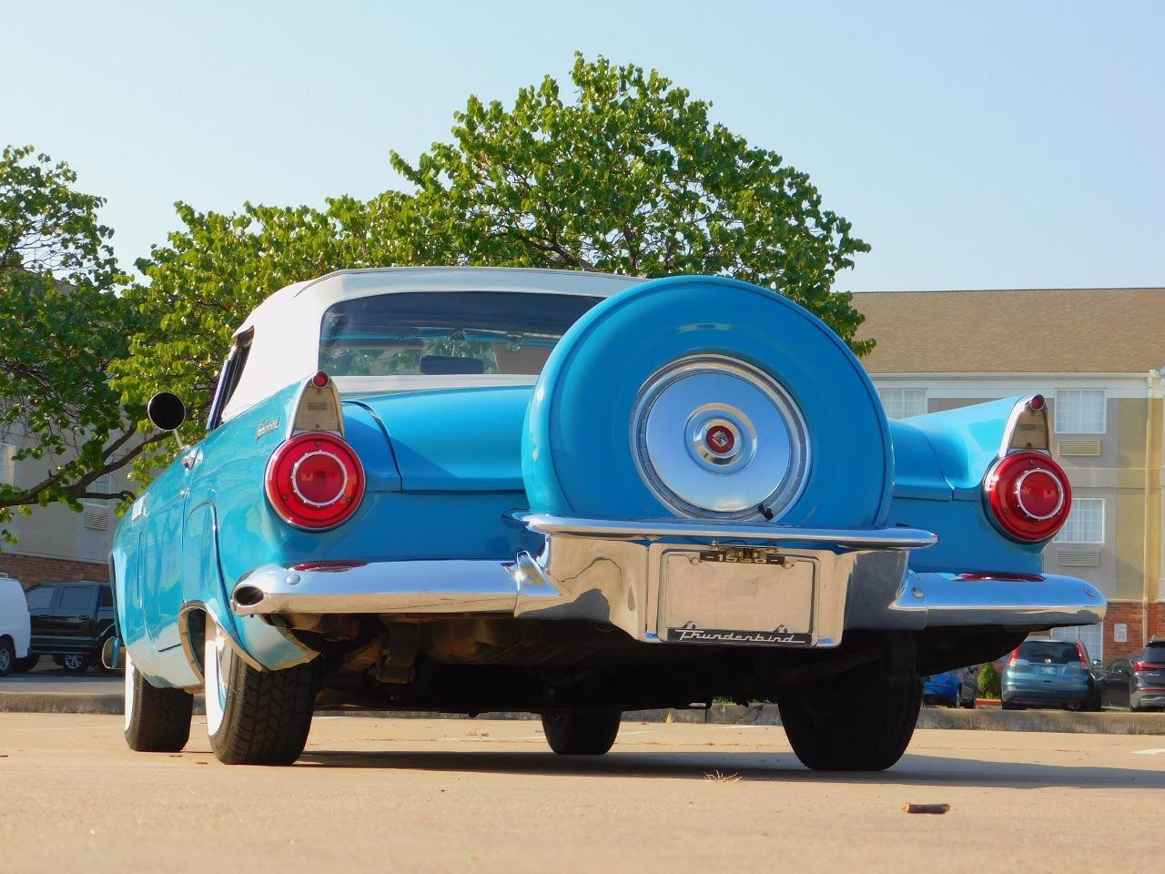 1956 Ford Thunderbird