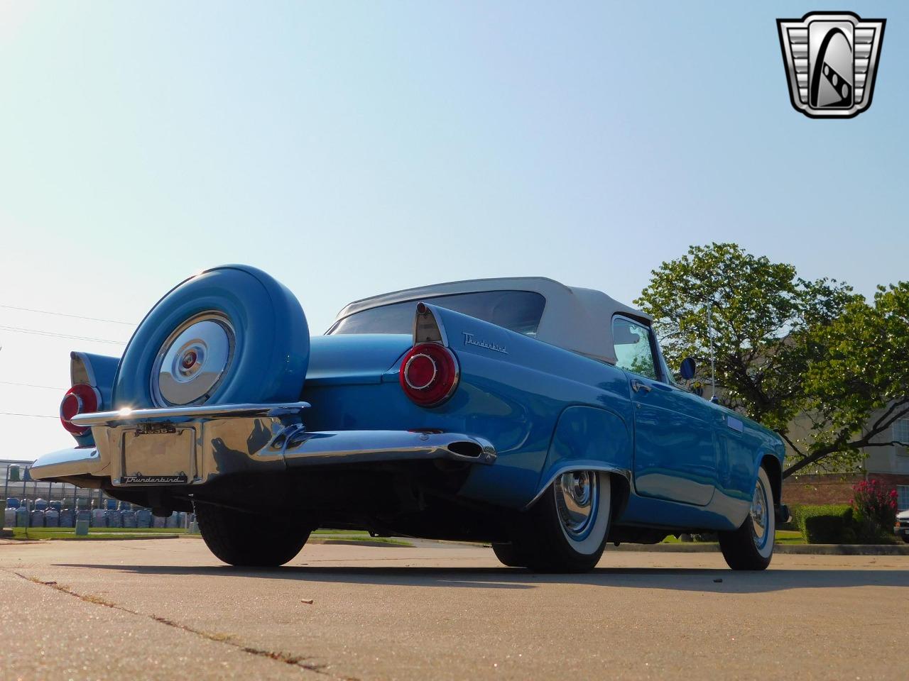 1956 Ford Thunderbird