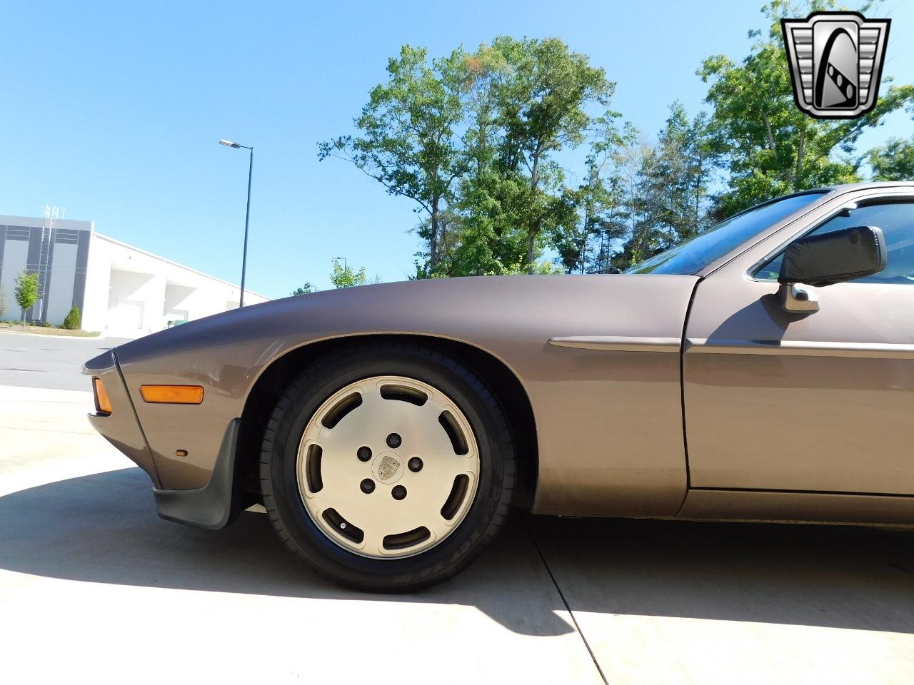 1984 Porsche 928