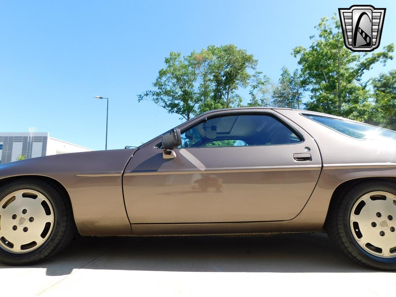 1984 Porsche 928