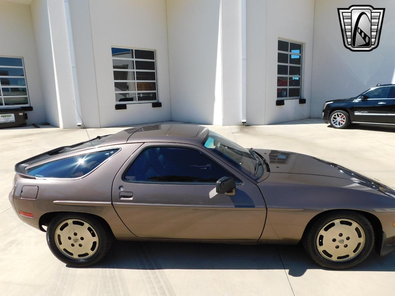 1984 Porsche 928