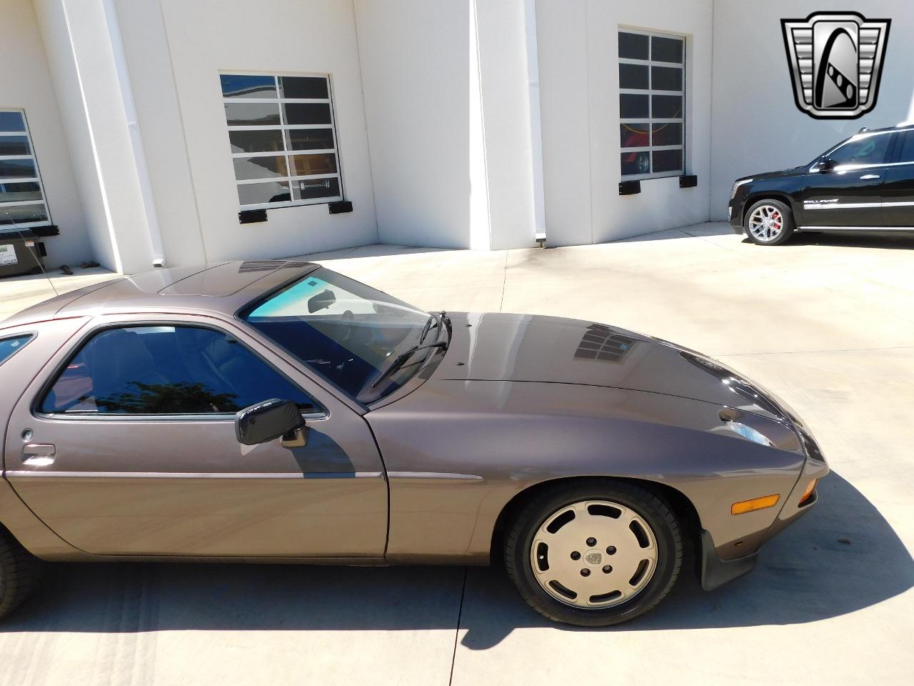 1984 Porsche 928