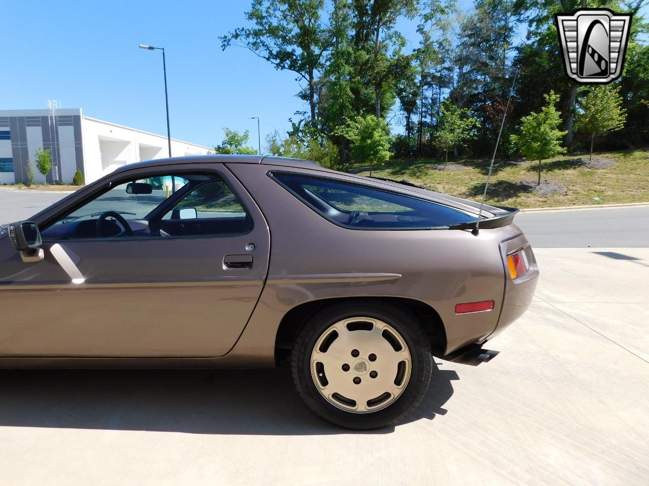 1984 Porsche 928