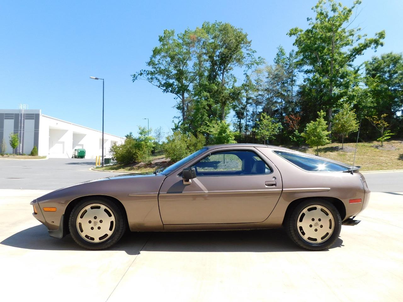 1984 Porsche 928