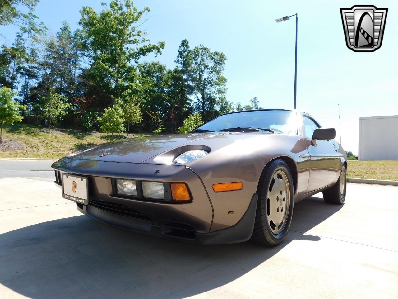 1984 Porsche 928