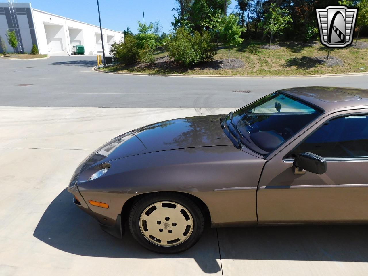 1984 Porsche 928