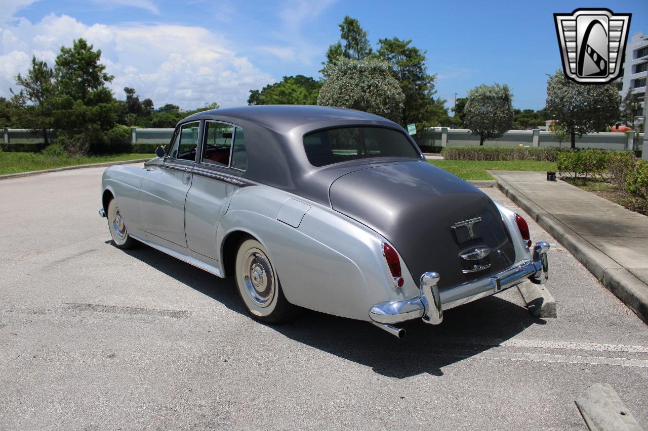 1965 Rolls - Royce Silver Cloud