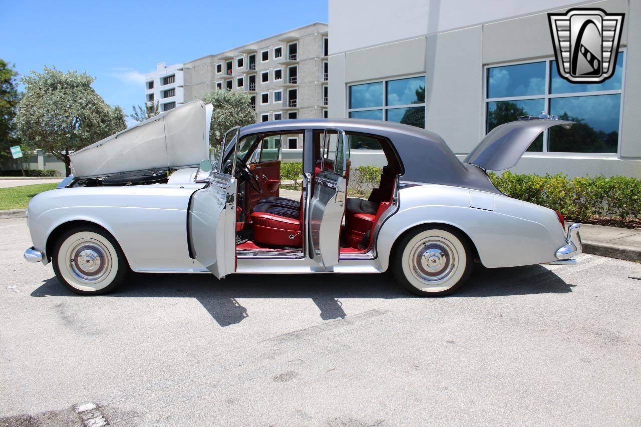 1965 Rolls - Royce Silver Cloud