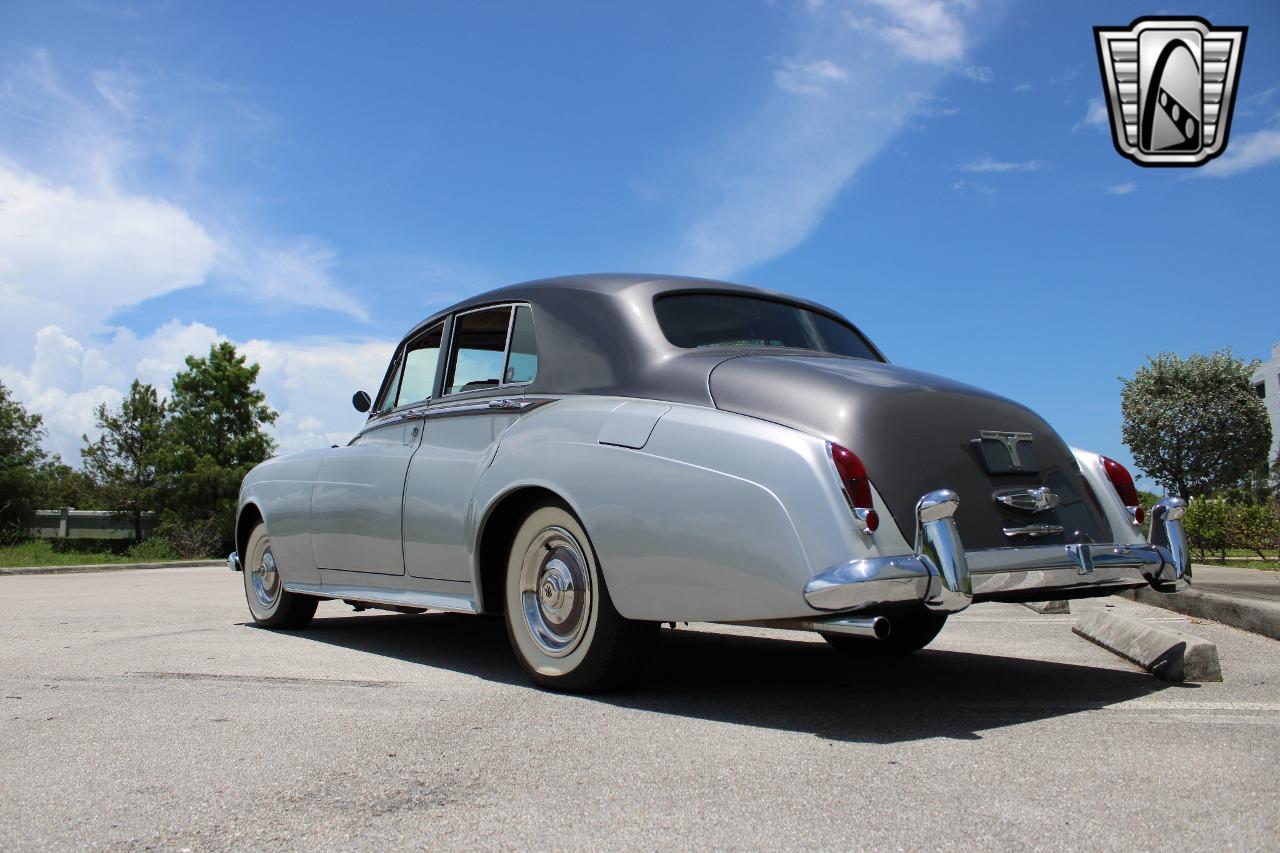 1965 Rolls - Royce Silver Cloud