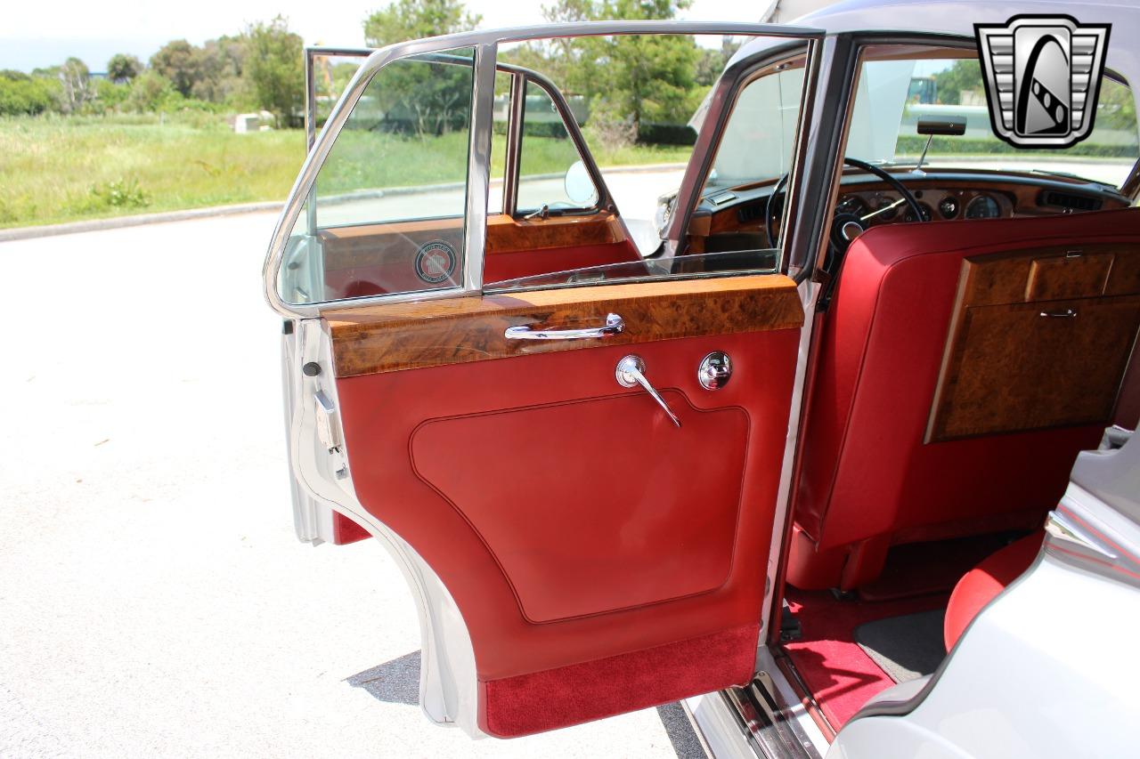 1965 Rolls - Royce Silver Cloud