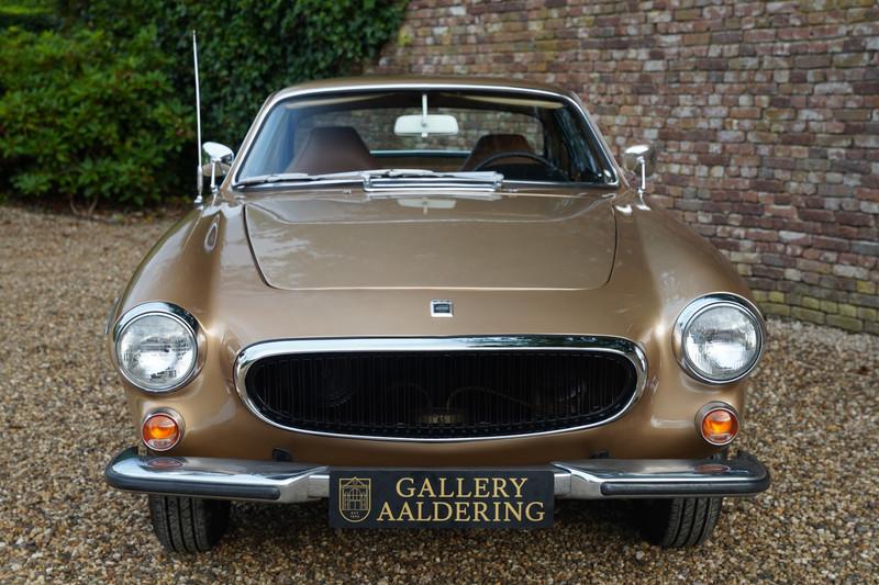 1972 Volvo P1800E