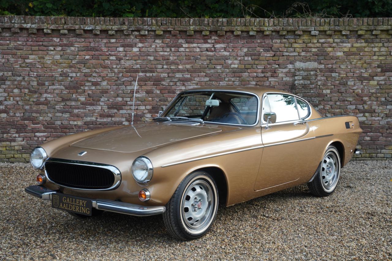 1972 Volvo P1800E