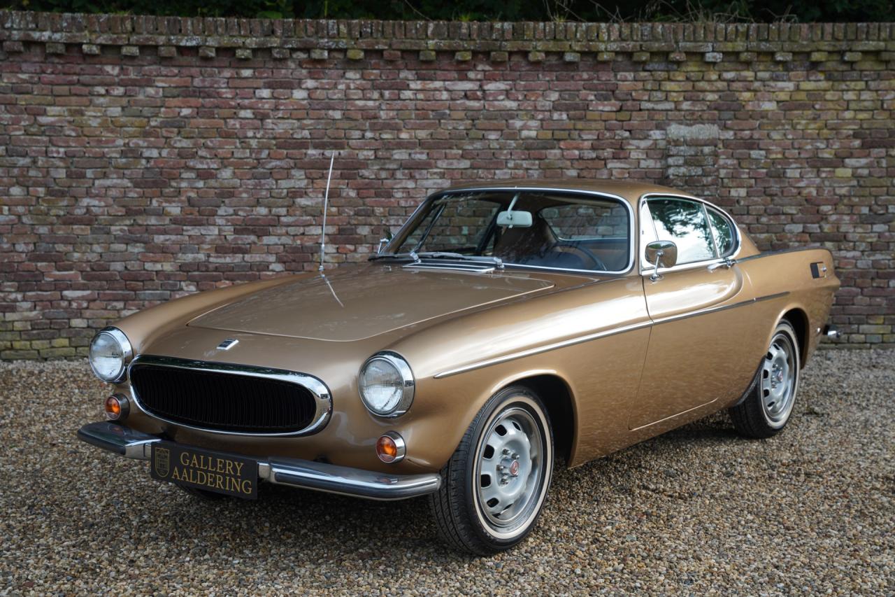 1972 Volvo P1800E