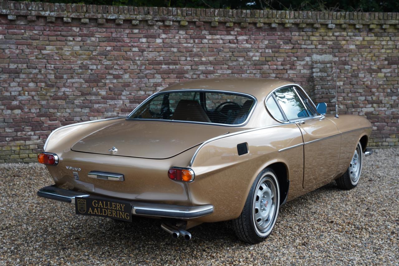 1972 Volvo P1800E