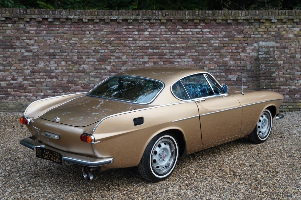 1972 Volvo P1800E