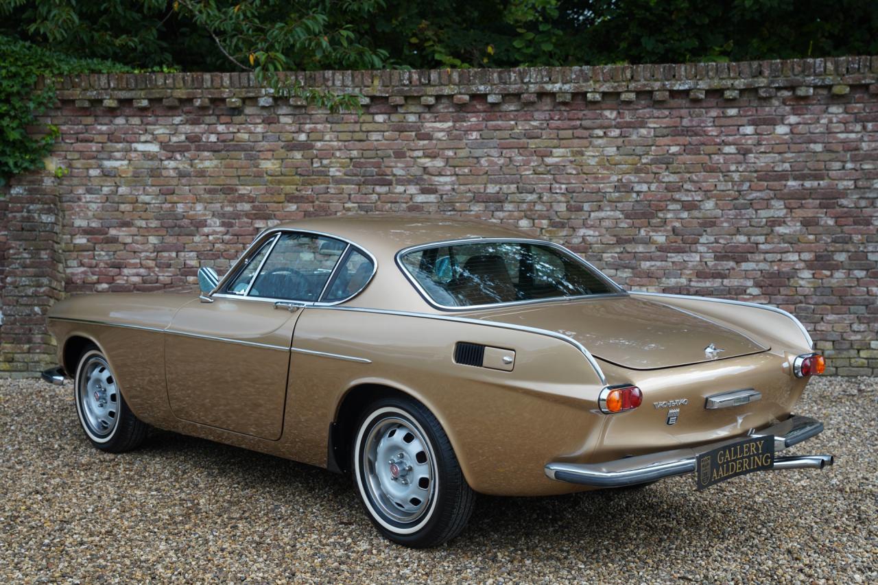 1972 Volvo P1800E