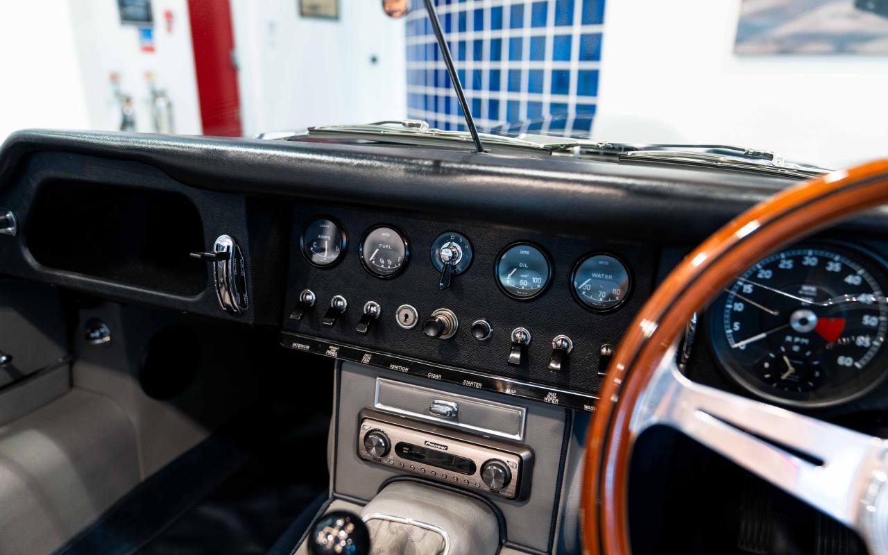 1965 Jaguar E-Type Series 1 Roadster