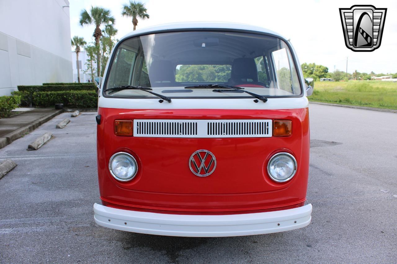 1977 Volkswagen Bus