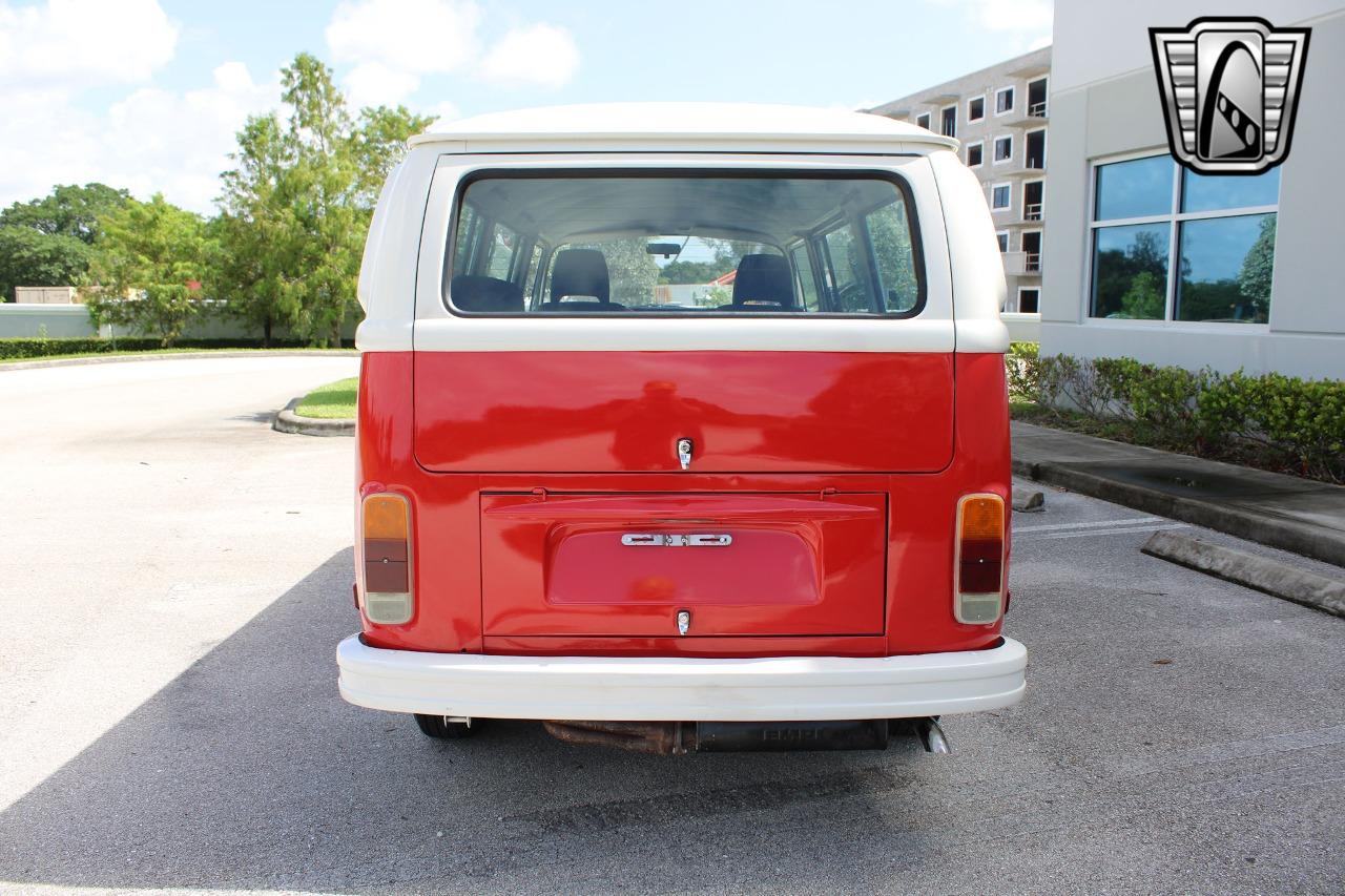 1977 Volkswagen Bus