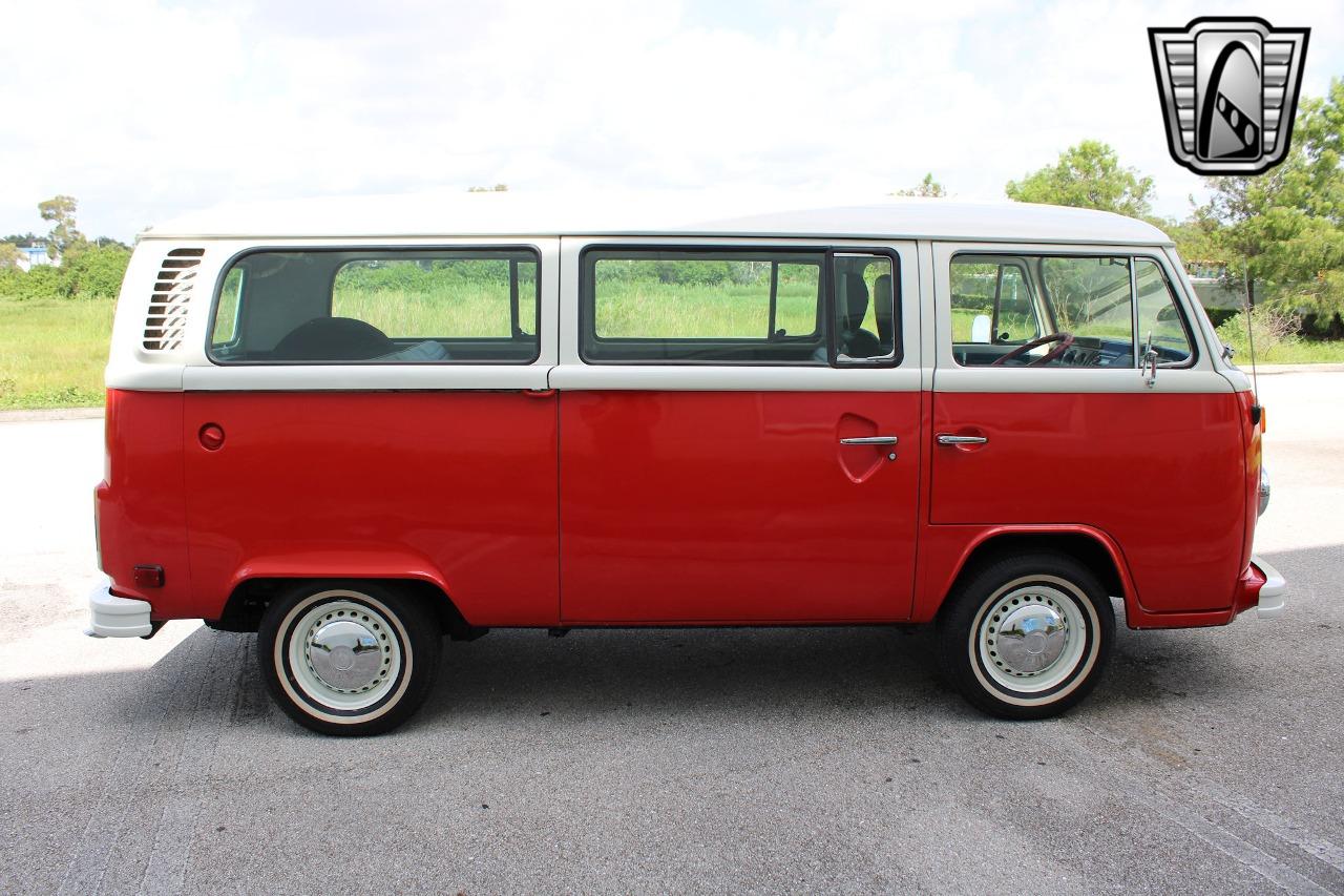 1977 Volkswagen Bus