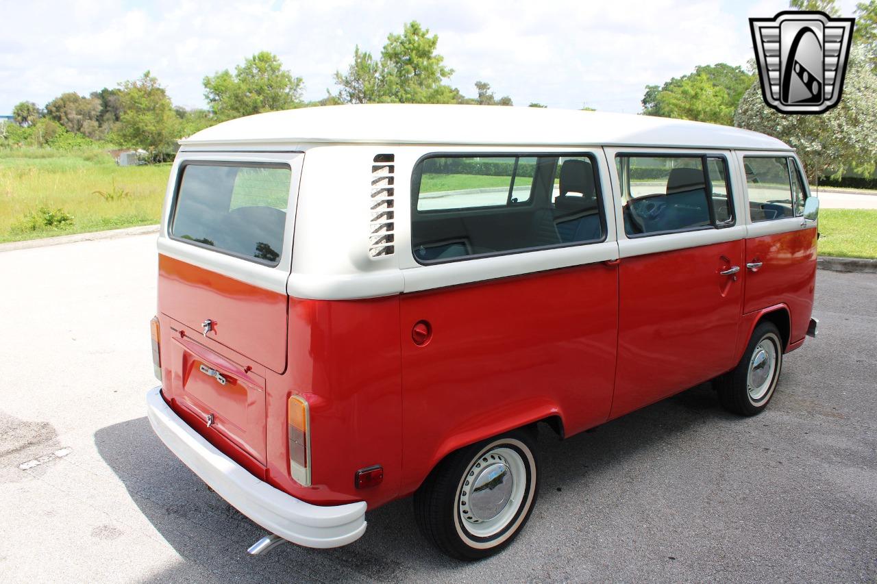 1977 Volkswagen Bus