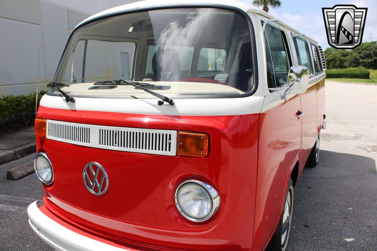 1977 Volkswagen Bus