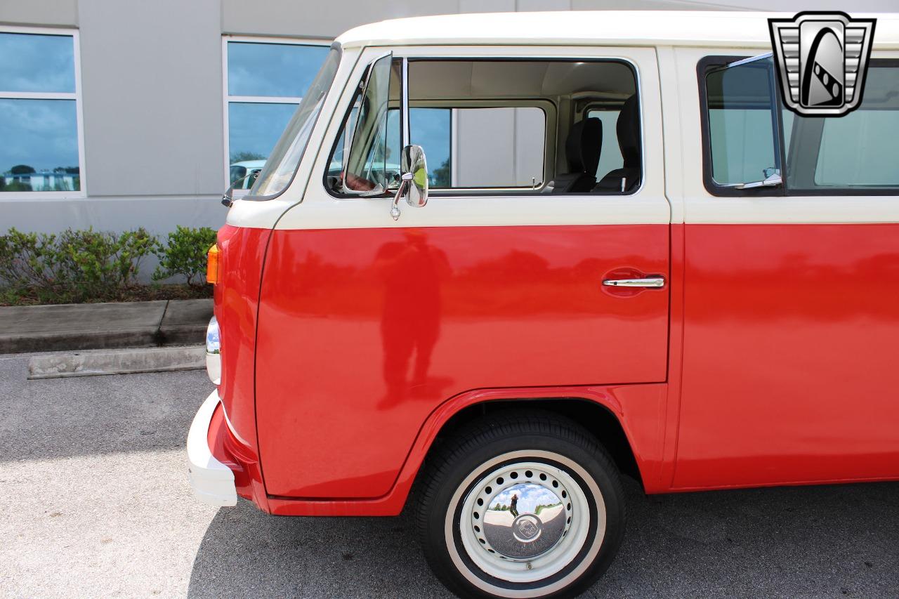 1977 Volkswagen Bus