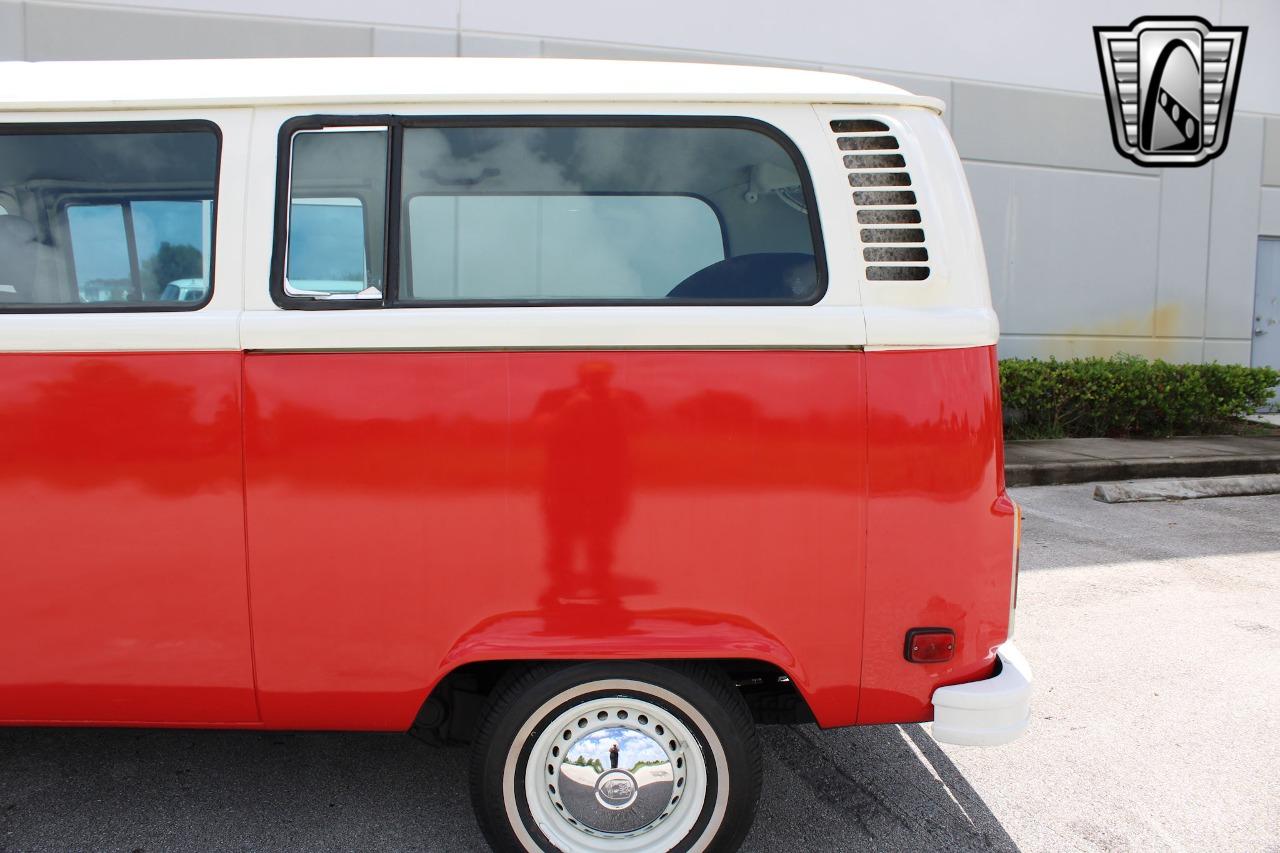 1977 Volkswagen Bus