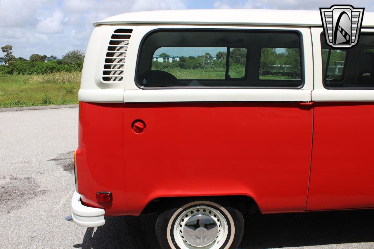 1977 Volkswagen Bus