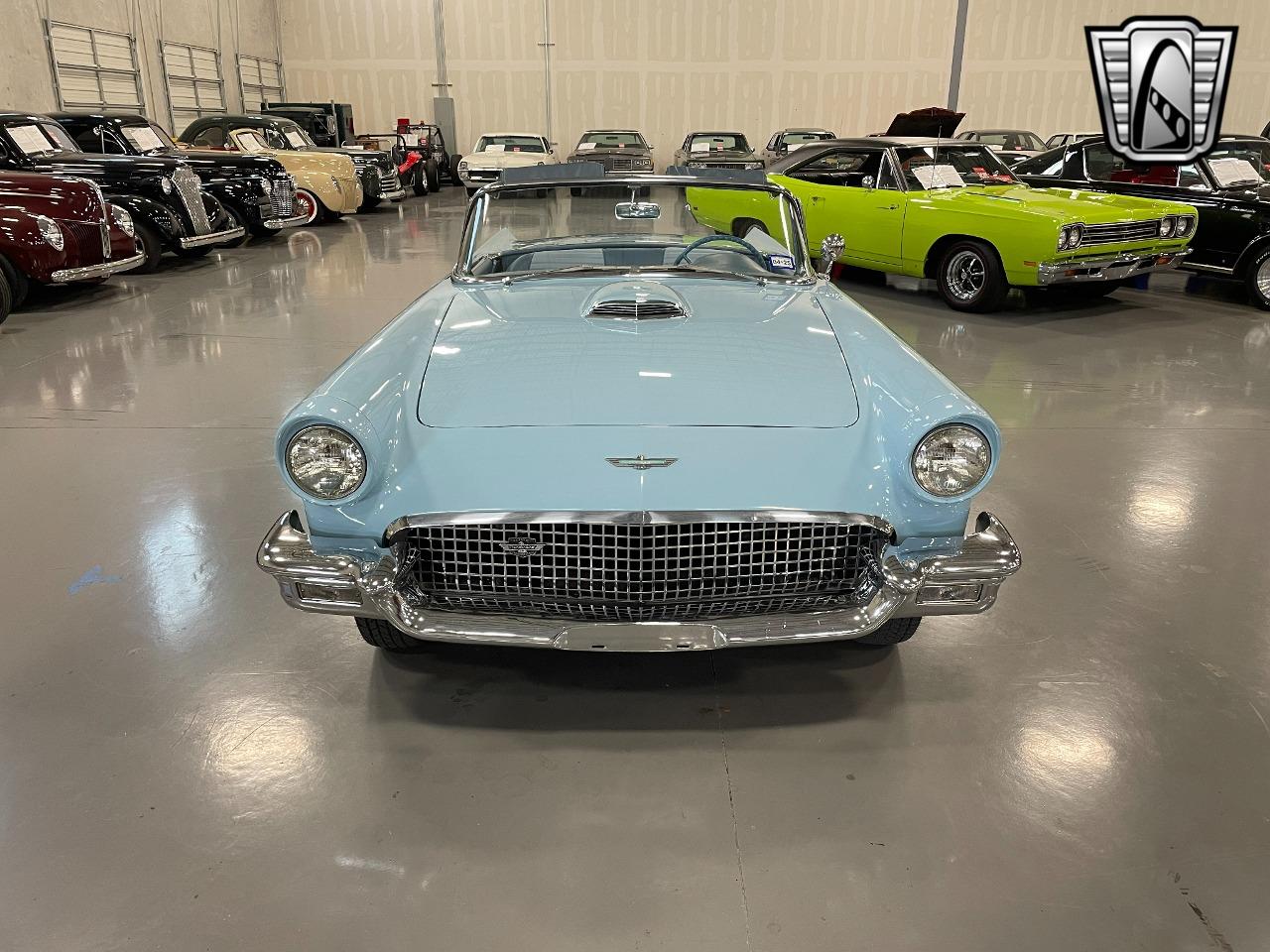 1957 Ford Thunderbird