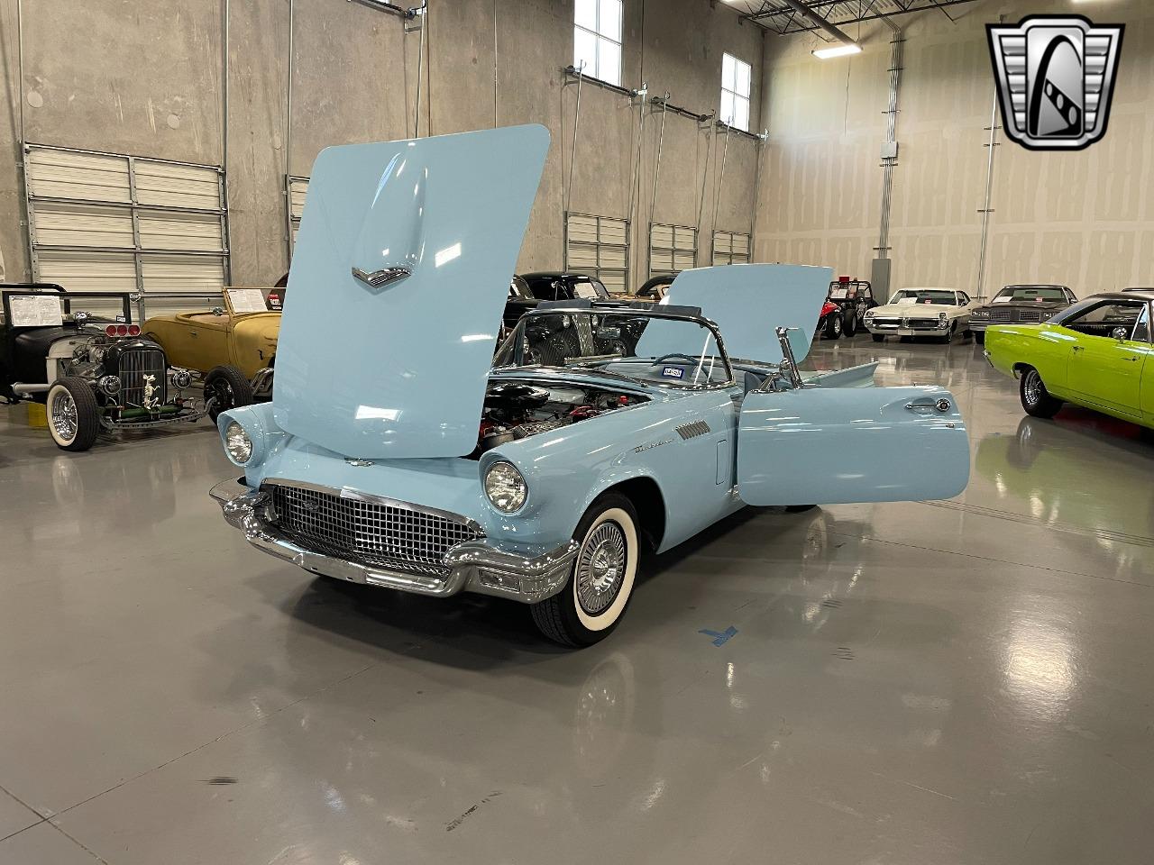 1957 Ford Thunderbird