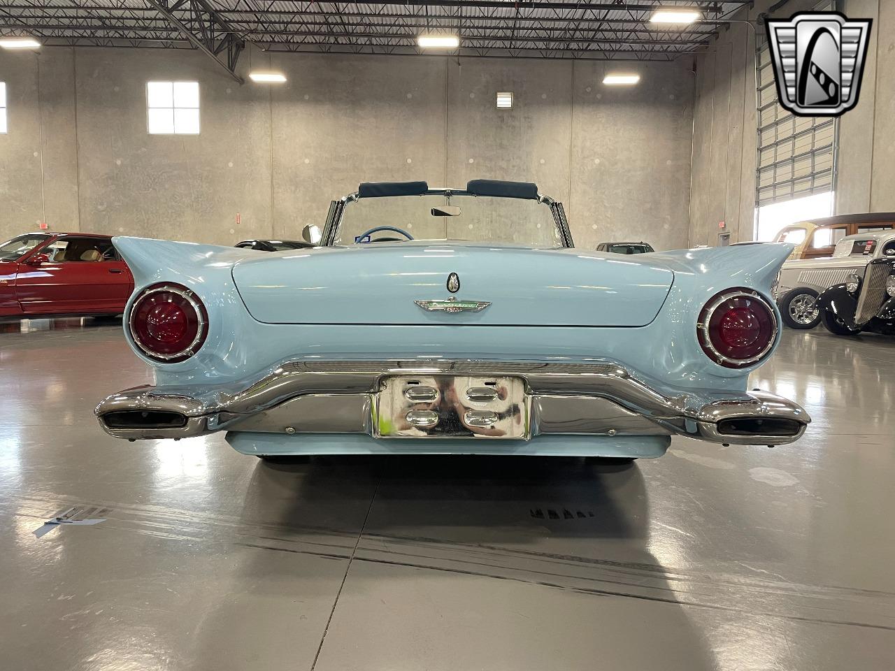 1957 Ford Thunderbird