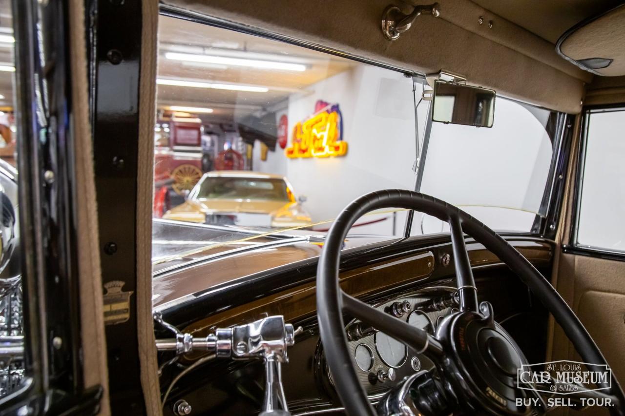 1931 Cadillac 355A Town Sedan