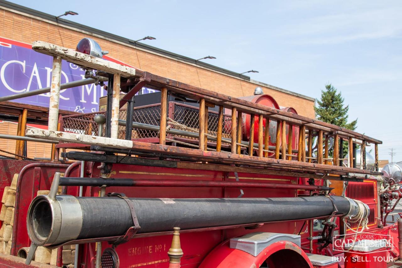 1928 Ahrens-Fox N-S-4 Pumper Fire Truck