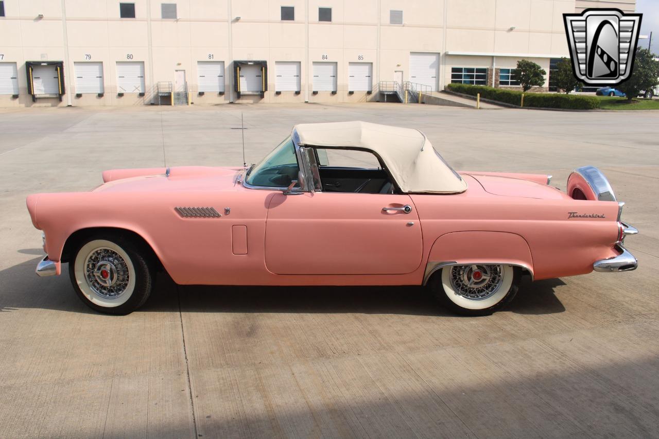 1956 Ford Thunderbird