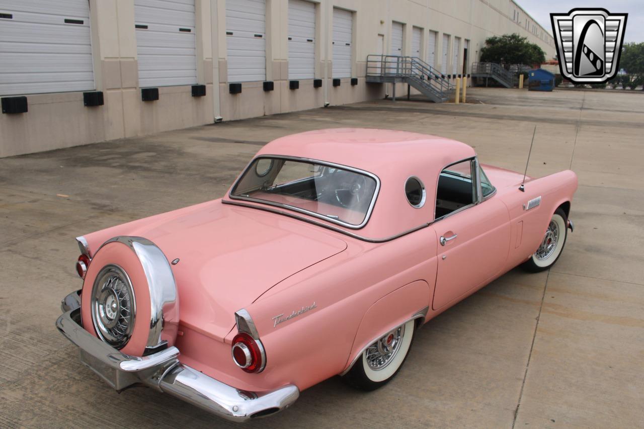 1956 Ford Thunderbird