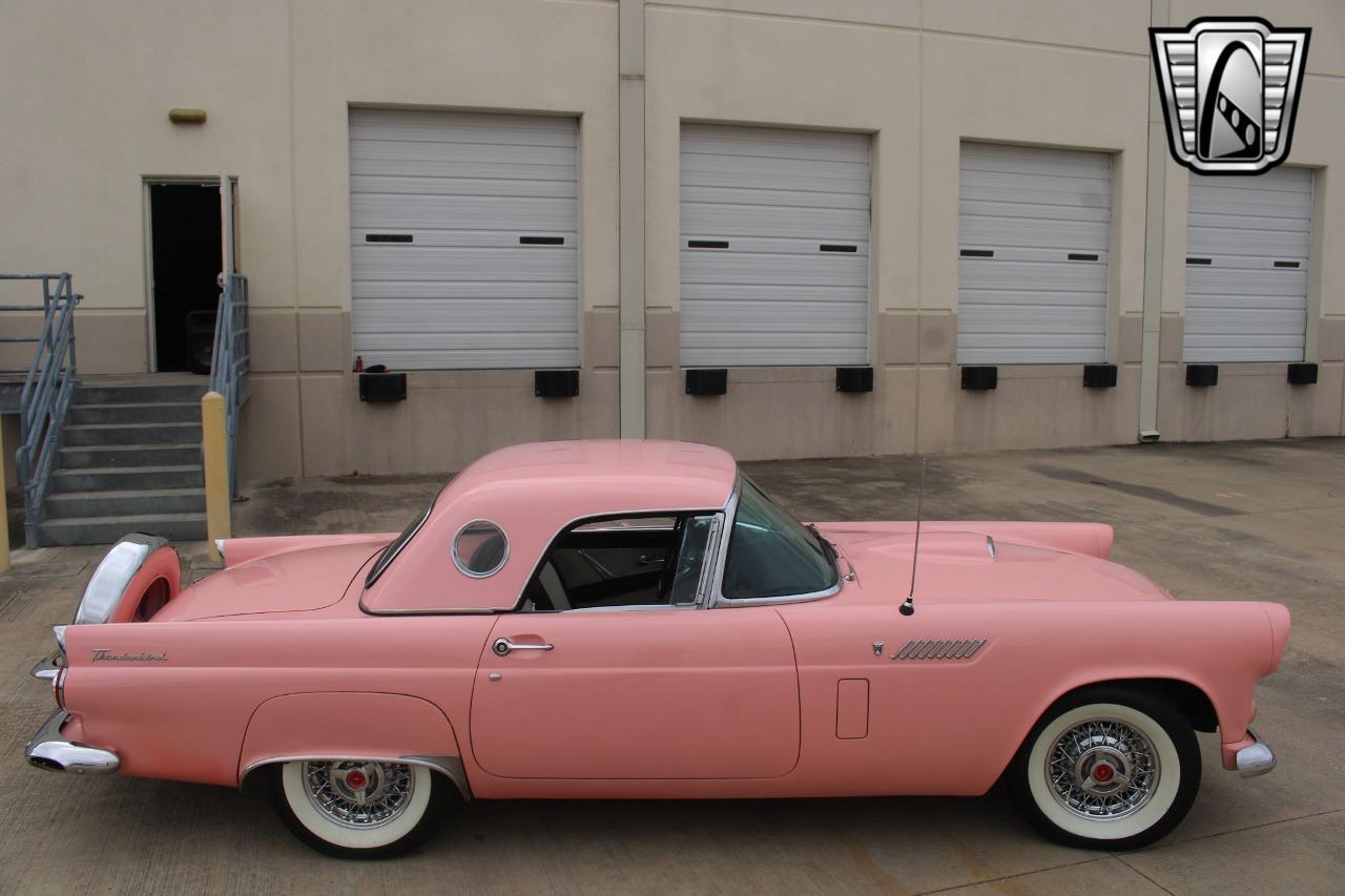 1956 Ford Thunderbird