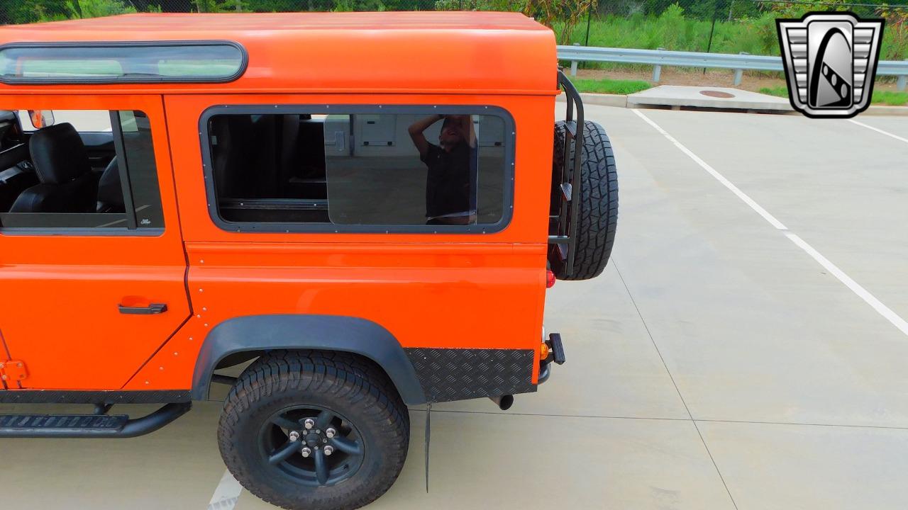 1986 Land Rover Defender