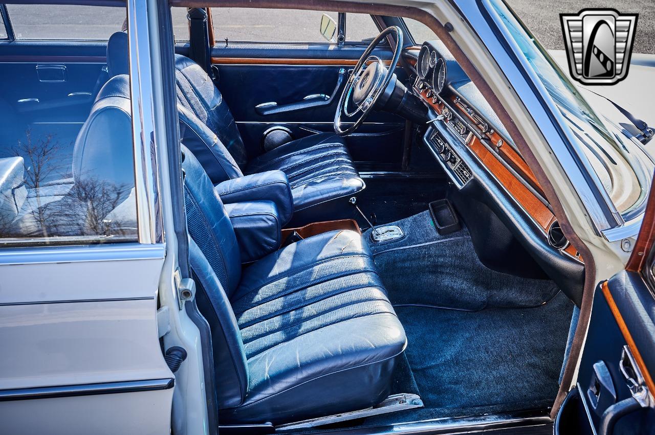 1968 Mercedes - Benz 300SEL