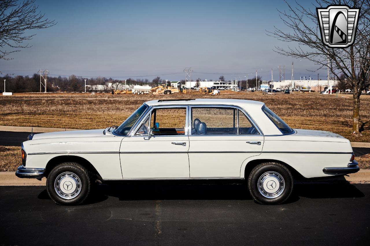 1968 Mercedes - Benz 300SEL